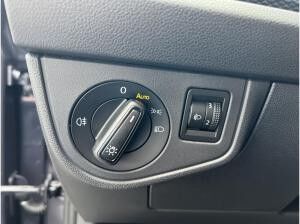 Volkswagen Taigo 1.0 TSI Life NAVI+GJR+SHZ+PDC+LED+CAR-PLAY
