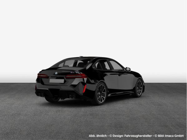 BMW M5 xDrive , 4-türig