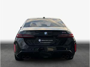 BMW M5 xDrive , 4-türig