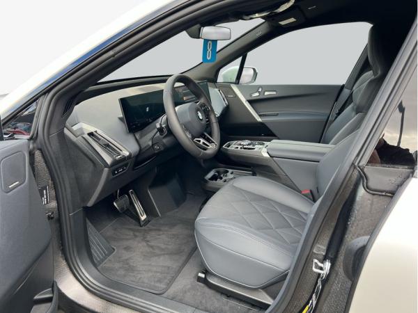 BMW ix iX xDrive45 , 5-türig (Strom)