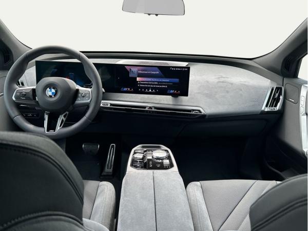 BMW ix iX xDrive45 , 5-türig (Strom)