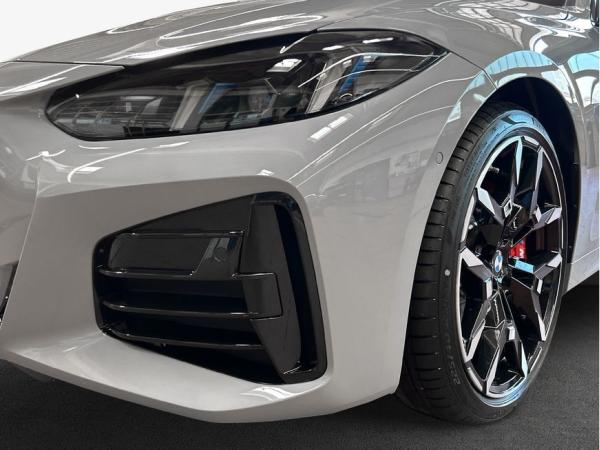 BMW 420 420i Cabrio , 2-türig