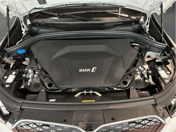 BMW iX1 xDrive30 M Sportpaket , 5-türig (Strom)