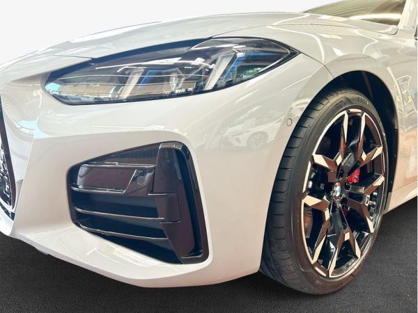 BMW 420 420i Cabrio , 2-türig