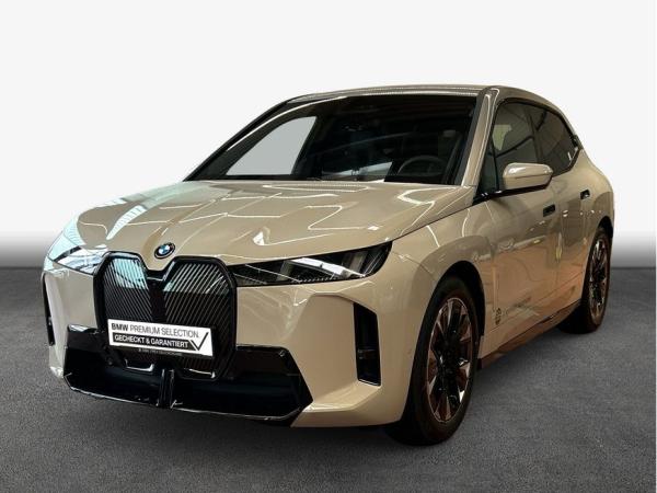 BMW ix iX xDrive45 , 5-türig (Strom)