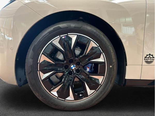 BMW ix iX xDrive45 , 5-türig (Strom)