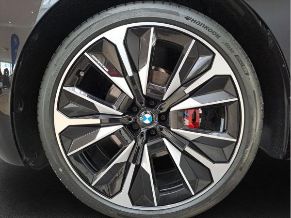BMW ix iX xDrive45 , 5-türig (Strom)