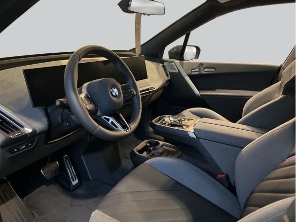 BMW ix iX xDrive60 , 5-türig (Strom)