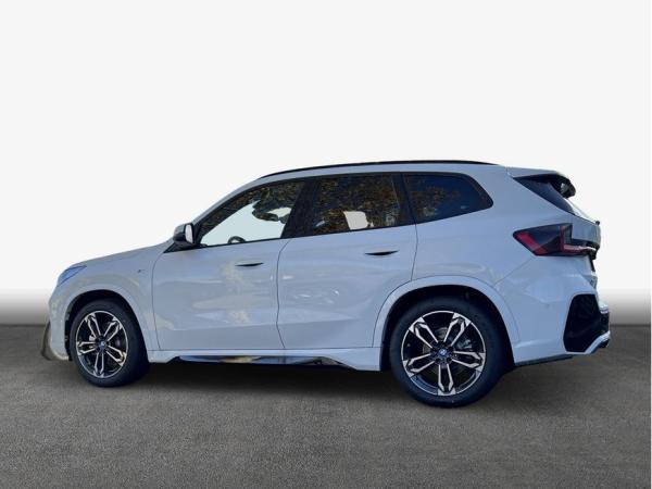 BMW iX1 xDrive30 M Sportpaket , 5-türig (Strom)