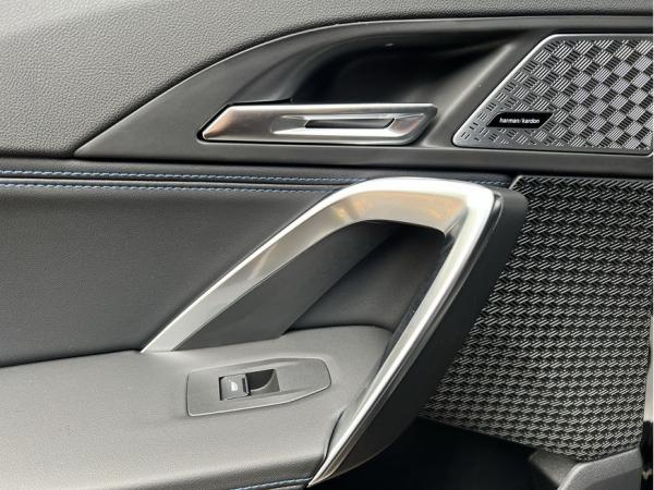 BMW iX1 xDrive30 M Sportpaket , 5-türig (Strom)