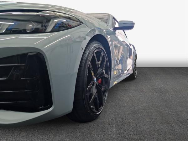 BMW 420 420i Cabrio , 2-türig