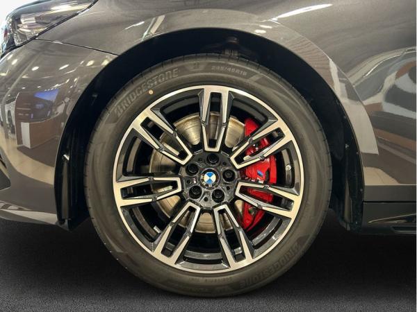 BMW 540 540d xDrive Touring Aut. , 5-türig (Diesel)