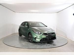 Kia Ceed SILVER 1.5 T-GDi 7-Gang-DCT