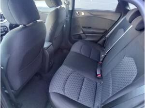 Kia Ceed Silver 1.5 T-GDI 6-Gang