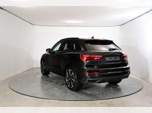 Audi Q3 S line 40 TFSI 7-Gang tronic quattro 2.0 Allrad Audi Q3 S line 40 TFSI 7-Gang tronic quattro 2.0 Allrad