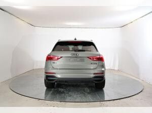 Audi Q3 S line 40 TFSI 7-Gang tronic quattro 2.0 Allrad Audi Q3 S line 40 TFSI 7-Gang tronic quattro 2.0 Allrad