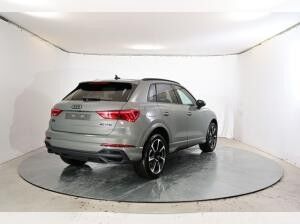 Audi Q3 S line 40 TFSI 7-Gang tronic quattro 2.0 Allrad Audi Q3 S line 40 TFSI 7-Gang tronic quattro 2.0 Allrad