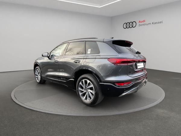 Audi Q6 e-tron S line LED CarPlay Standklima 360°