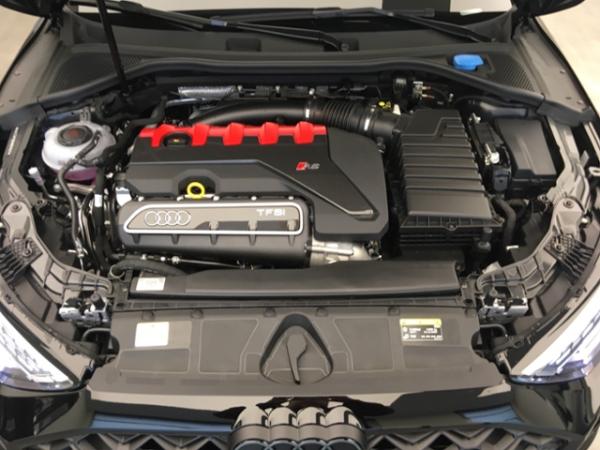 Audi RS3 Sportback 2.5 TFSI quattro Matrix