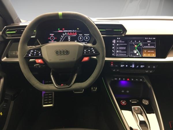 Audi RS3 Sportback 2.5 TFSI quattro Matrix