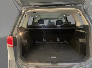 Volkswagen Touran 1.5 TSI Move DSG Navi AHK Panoramadach