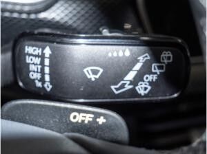 Volkswagen T-Cross R-Line 1.0 l TSI DSG *BIS 31.12.*🏷️ Volkswagen T-Cross R-Line 1.0 l TSI DSG *BIS 31.12.*🏷️