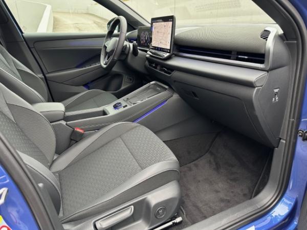 Volkswagen T-Roc R-Line, 1.5 l eTSI OPF 110 kW (150 PS) 7-Gang-DSG