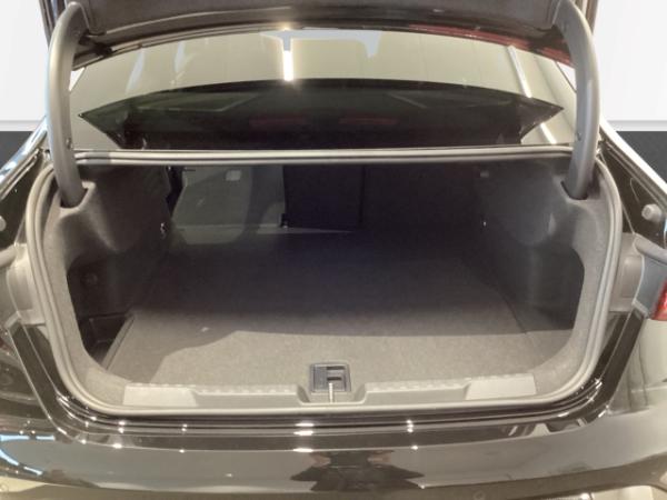 Audi RS3 Limousine 2.5TFSI qu.280km/h*Matrix*Sonos*Pano*ACC*HUD