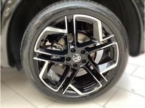 Volkswagen Tiguan R-Line *SOFORT VERFÜGBAR!* 2,0 l TDI SCR 110 kW (150 PS) 7-Gang-Doppelkupplungsgetriebe DSG Volkswagen Tiguan R-Line *SOFORT VERFÜGBAR!* 2,0 l TDI SCR 110 kW (150 PS) 7-Gang-Doppelkupplungsgetriebe DSG