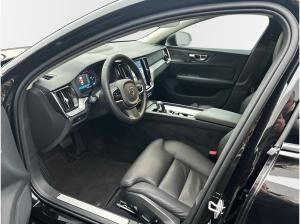 Volvo V60 B4 DCT Plus Dark Mild-Hybrid *Vorfürwagen Aktion*