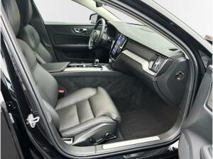 Volvo V60 B4 DCT Plus Dark Mild-Hybrid *Vorfürwagen Aktion*