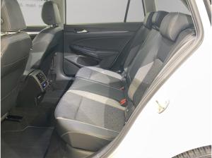 Volkswagen Golf VIII Variant 1.5 eTSI DSG Goal / Navi