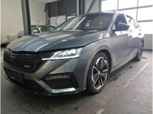 Skoda Octavia Combi RS 2.0 TDI DSG / Matrix, HuD, AHK