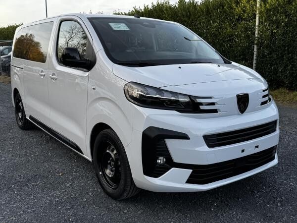 Peugeot Traveller / Sofort