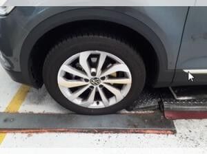 Volkswagen T-Roc 1,5TSI DSG Style AHK elektr. Heckklappe ACC Navi 17Zoll