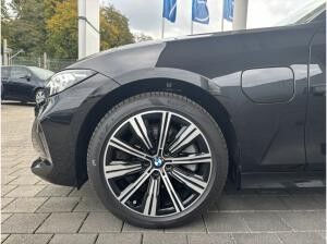 BMW 330 e Lim. 0,5% & 24% rabatt/ NUR BIS AUSLIEFERUNG / ZULASSUNG 23.12.2025 - SEHR SCHNELL SEIN