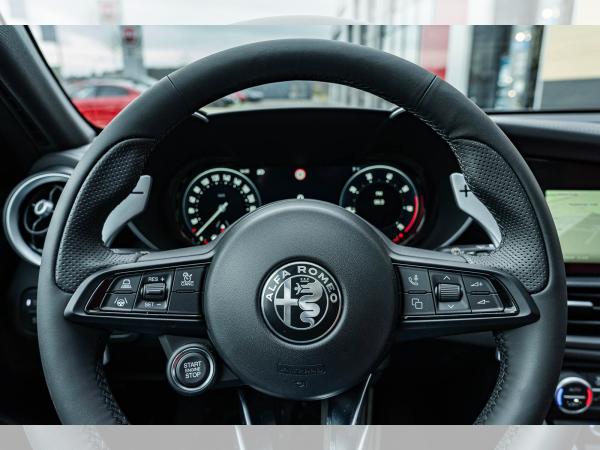 Alfa Romeo Giulia Veloce 2.0 Turbo AT8 Q4 SOFORT PANORAMA PREMIUM TECHNOLOGIE