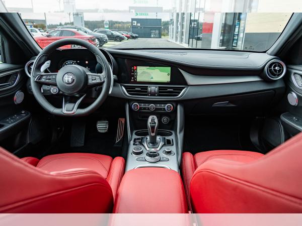 Alfa Romeo Giulia Veloce 2.0 Turbo AT8 Q4 SOFORT PANORAMA PREMIUM TECHNOLOGIE