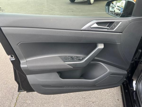 Volkswagen Polo 1.0TSI DSG Style SHZ+GJR+IQ.LIGHT+NAVI+APP