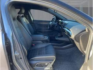 Renault Megane E-Tech Megane E-TECH ICONIC EV60 220HP CCS FAHRRADTRÄGE Renault Megane E-Tech Megane E-TECH ICONIC EV60 220HP CCS FAHRRADTRÄGE