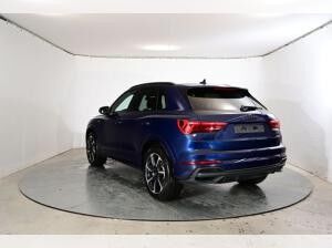 Audi Q3 S line 40 TFSI 7-Gang tronic quattro 2.0 Allrad Audi Q3 S line 40 TFSI 7-Gang tronic quattro 2.0 Allrad