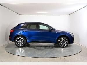 Audi Q3 S line 40 TFSI 7-Gang tronic quattro 2.0 Allrad Audi Q3 S line 40 TFSI 7-Gang tronic quattro 2.0 Allrad