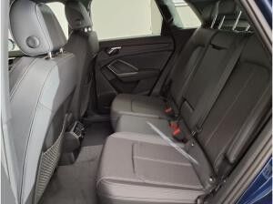 Audi Q3 S line 40 TFSI 7-Gang tronic quattro 2.0 Allrad Audi Q3 S line 40 TFSI 7-Gang tronic quattro 2.0 Allrad