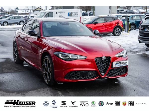 Alfa Romeo Giulia INTENSA 2.0 Turbo AT8 Q4 PANORAMA HARMAN-KARDON BREMBO ROSSO-ETNA