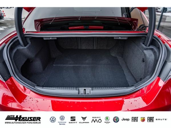 Alfa Romeo Giulia INTENSA 2.0 Turbo AT8 Q4 PANORAMA HARMAN-KARDON BREMBO ROSSO-ETNA