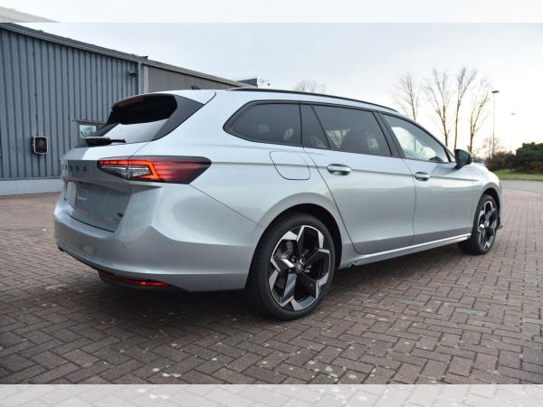 Skoda Superb Combi 2.0TDI Sportline*Navi*AHK*Sthz*Canton