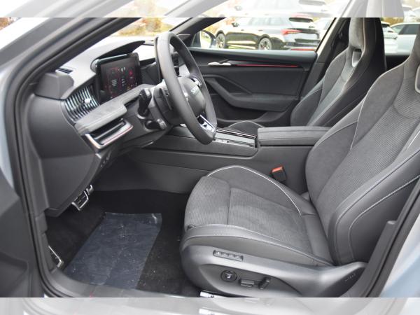 Skoda Superb Combi 2.0TDI Sportline*Navi*AHK*Sthz*Canton