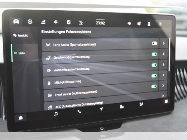 Skoda Superb Combi 2.0TDI Sportline*Navi*AHK*Sthz*Canton