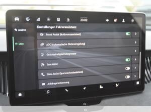 Skoda Superb Combi 2.0TDI Sportline*Navi*AHK*Sthz*Canton