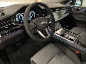 Audi Q7 S line TFSI e quattro tiptronic Audi Q7 S line TFSI e quattro tiptronic